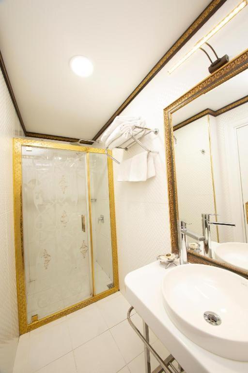Hotel Phosphorion Estambul Exterior foto Bathroom