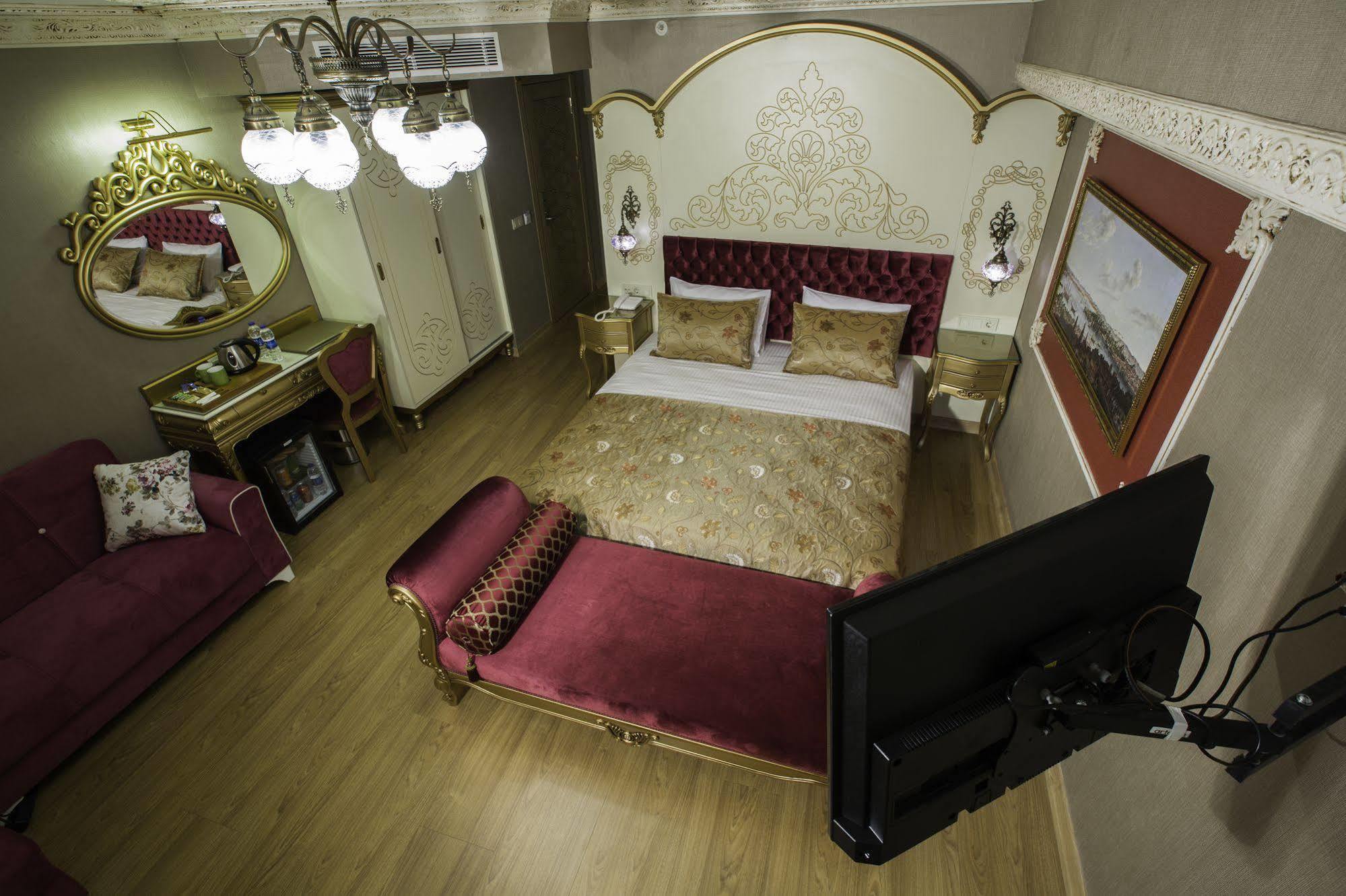 Hotel Phosphorion Estambul Exterior foto A bedroom at the hotel