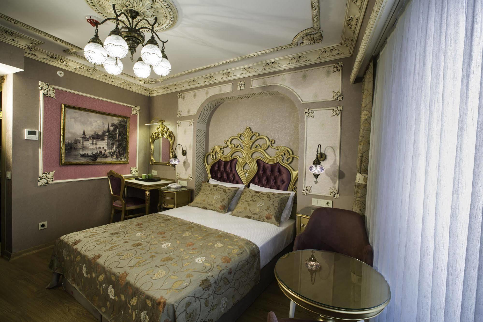 Hotel Phosphorion Estambul Exterior foto A room at the hotel