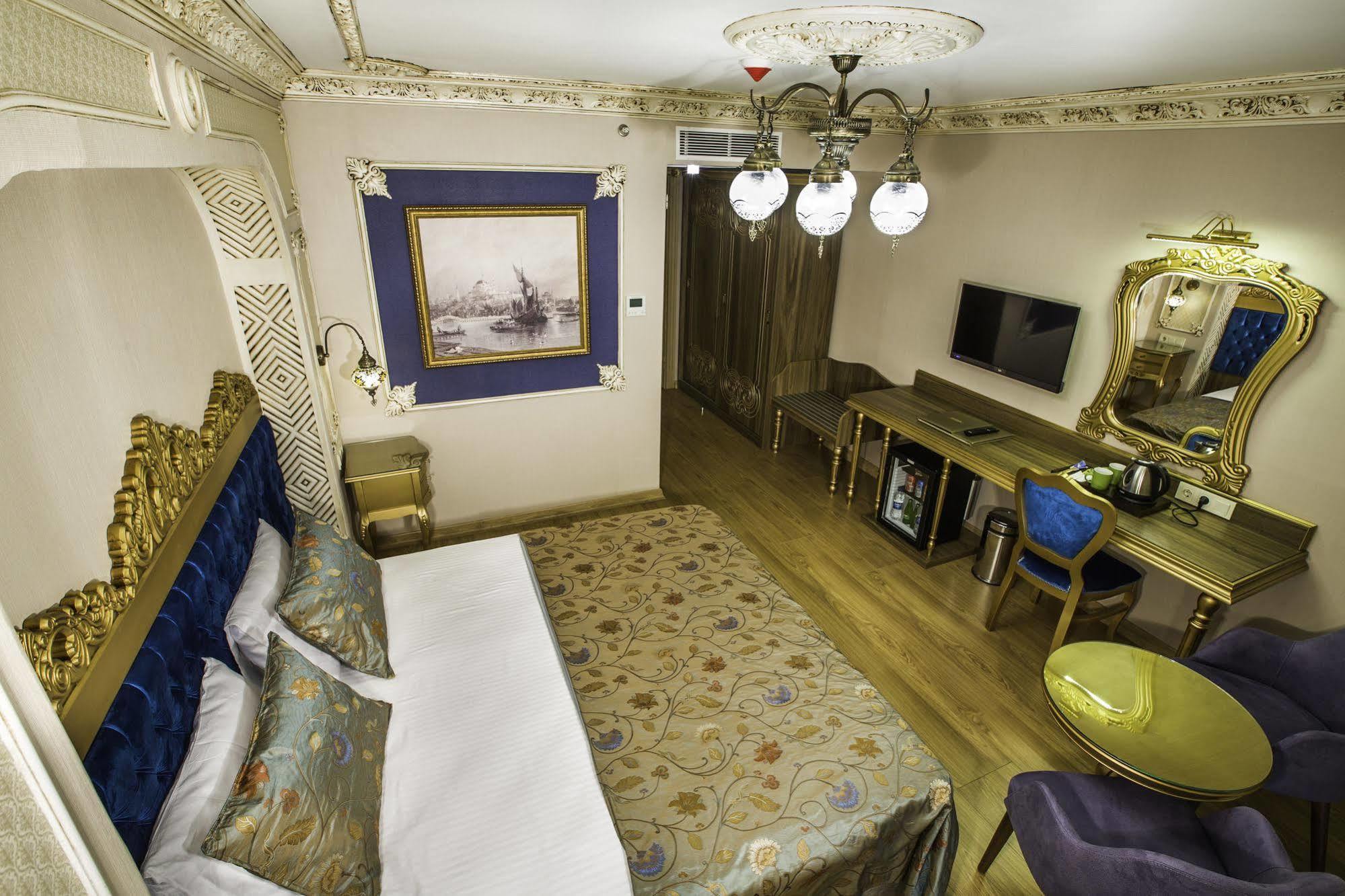 Hotel Phosphorion Estambul Exterior foto A room at the hotel
