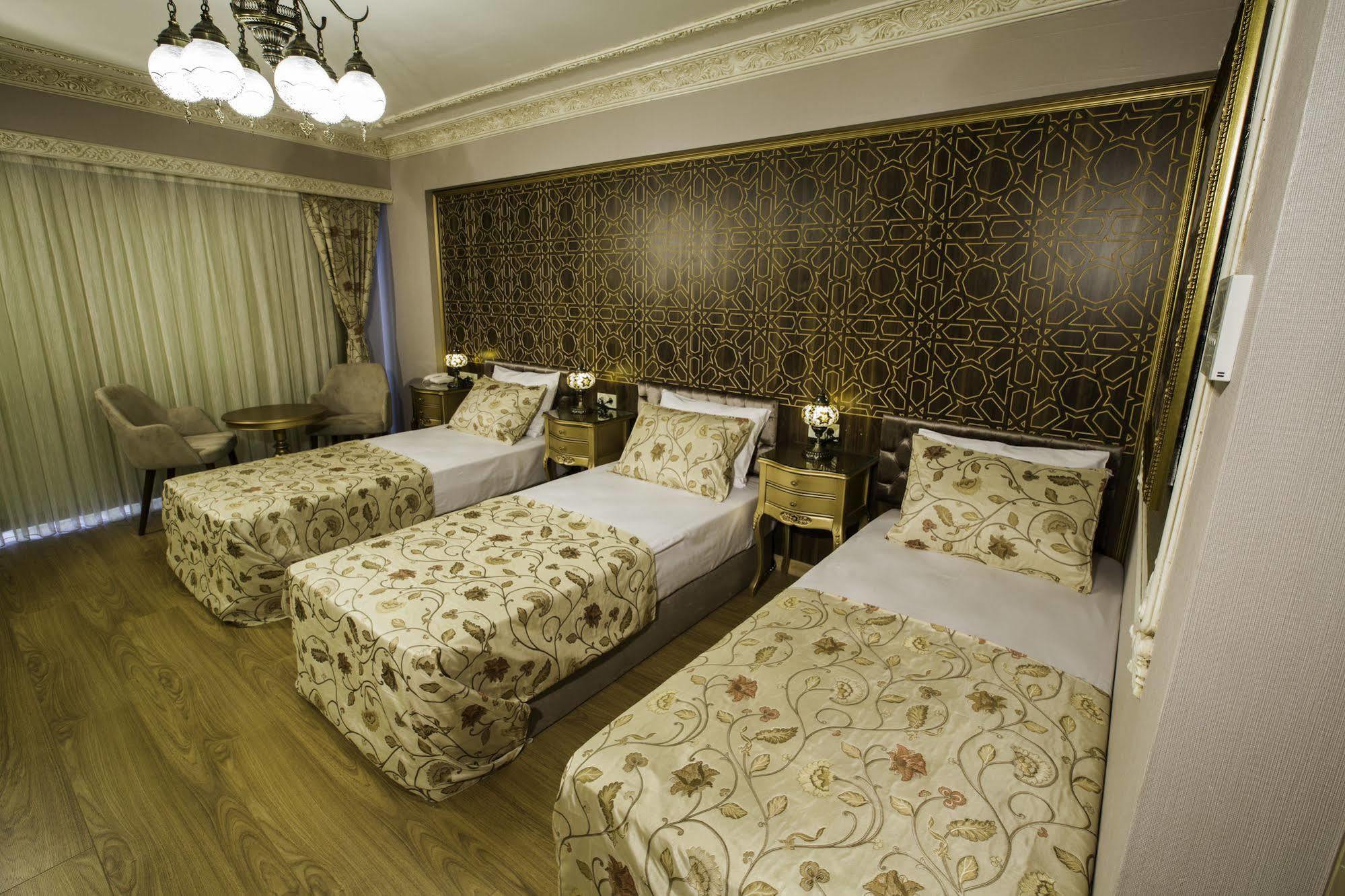 Hotel Phosphorion Estambul Exterior foto A room at the hotel
